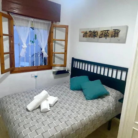 Ollerias Centro Apartment Malaga